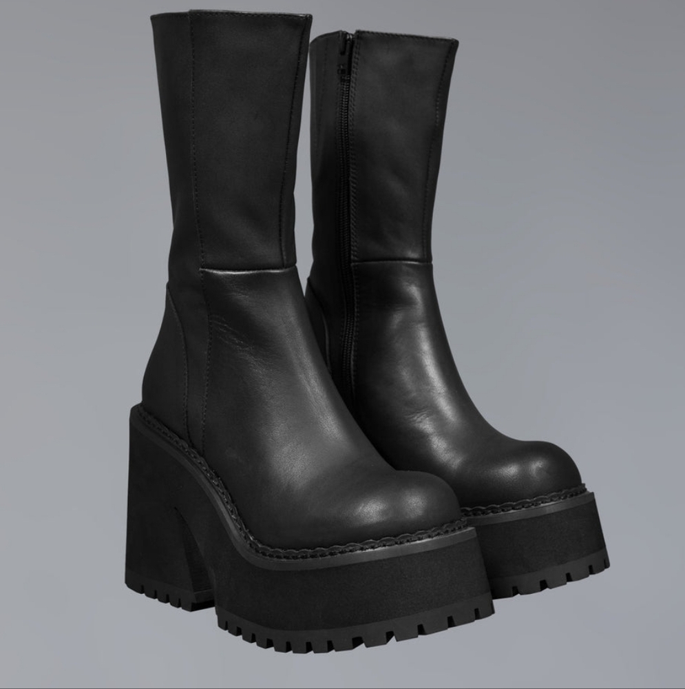 UNIF PARKER Black Platform Heeled Boots